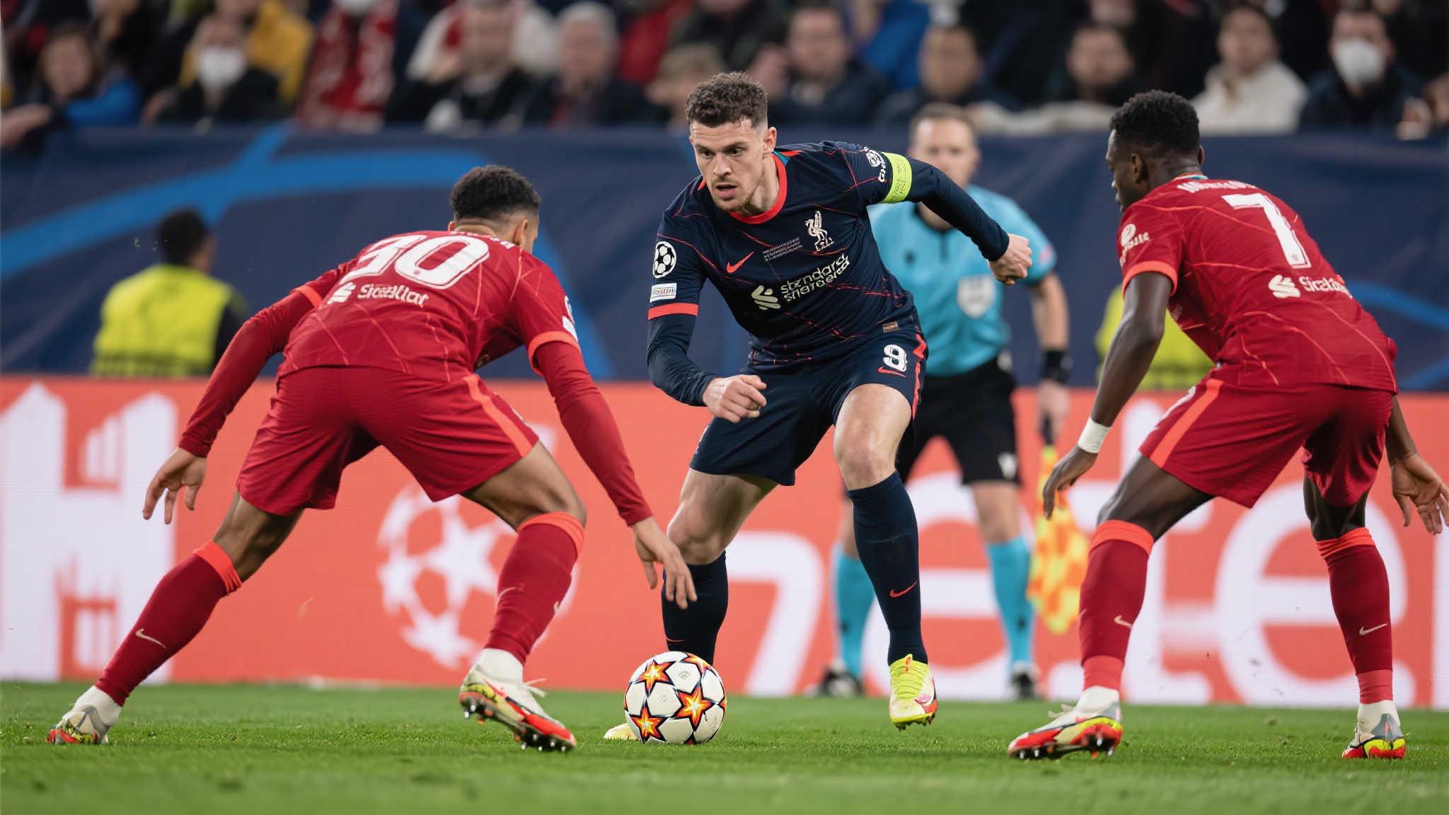 2024-25赛季欧冠拦截之王：巴尔韦德以27次领跑