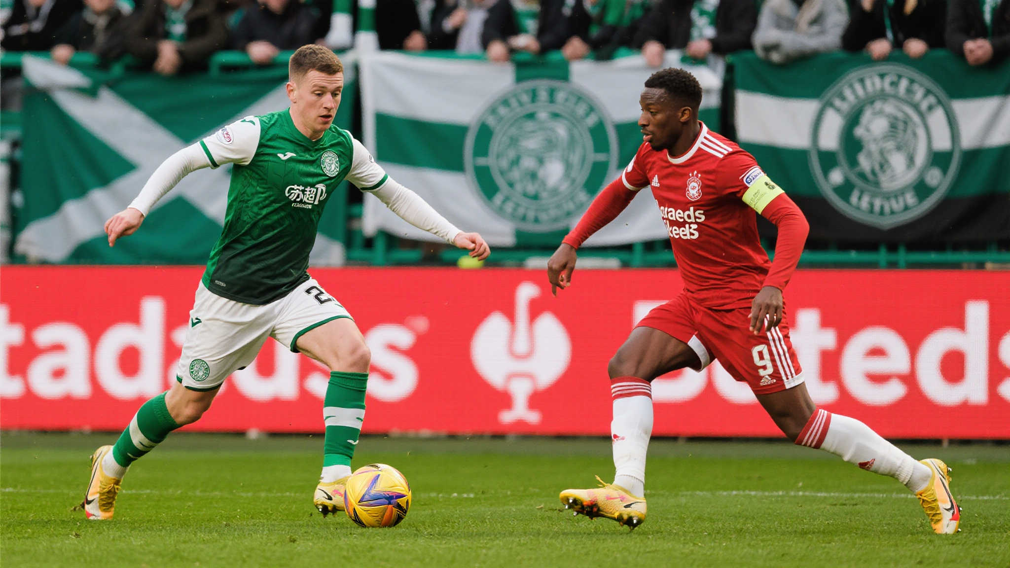 苏超:经济驱动与文化盛宴的交融 苏超:经济驱动与文化盛宴的交融